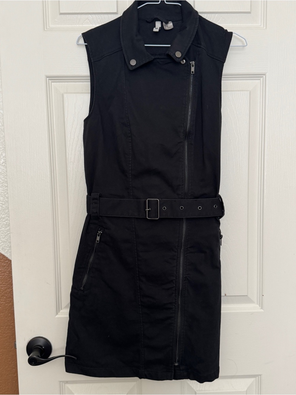 Sleeveless Black Belted Moto/Utility Zip-Front Dress Size 14